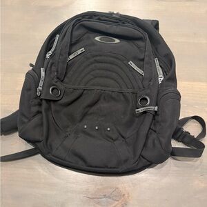 Oakley Black Men's Commuter Backpack with Multiple Pockets